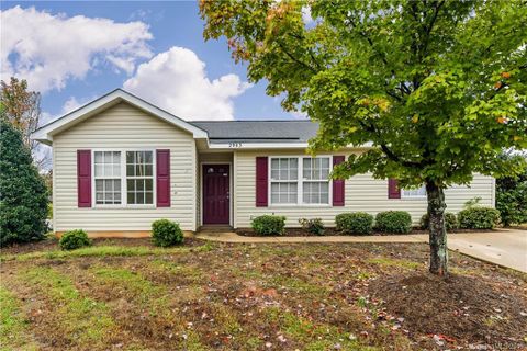 2903 Fairglen Road