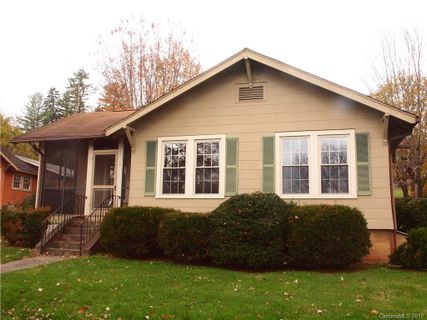 3 Thomson Avenue sold home in Fibreville-Skyland Terrace, Canton, NC