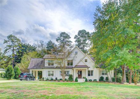 219 Canterbury Road sold home in Wendover Hills, Charlotte, NC