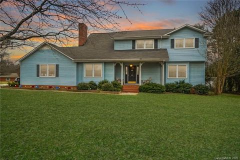 Previously sold for $283,000