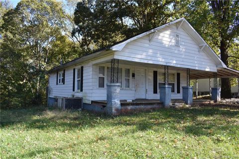 704 Broad Street