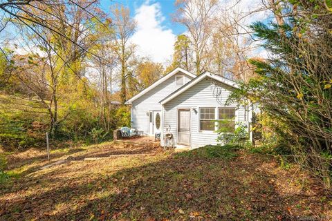 87 Springbrook Road sold home in Springbrook Woods, Woodfin, NC