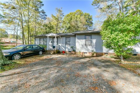 2832 Shamrock Drive sold home in Eastway, Charlotte, NC