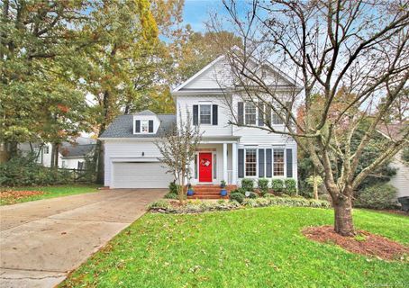 8105 Waxhaw Oaks Court
