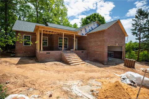 208 Victoria Circle