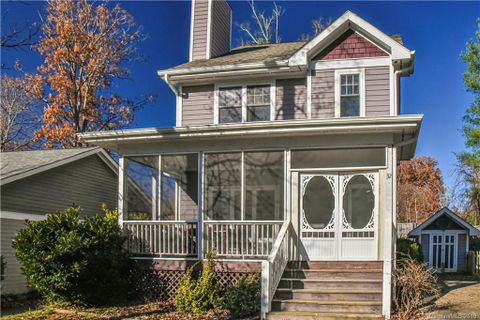 32 Lamar Avenue