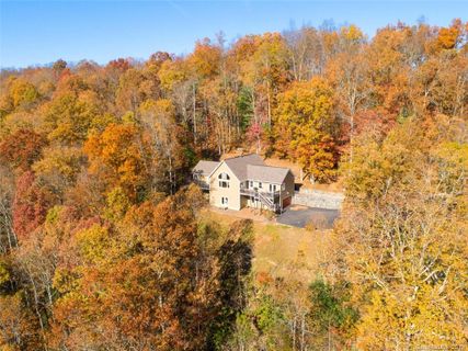 40 Powder Ridge Drive sold home in Merrills Park, Asheville, NC