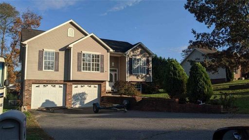 5112 Gold Leaf Trail sold home in Laural Springs, Conover, NC
