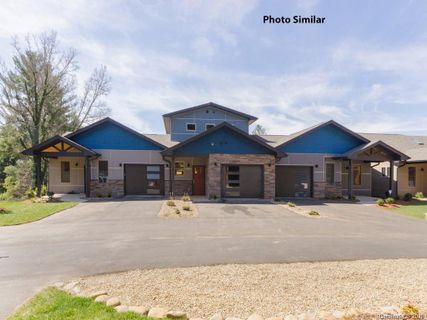 409 Harold Place 3K sold home in The Terrace at Reynolds Mountain, Asheville, NC