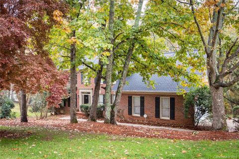 3933 Bellingham Lane