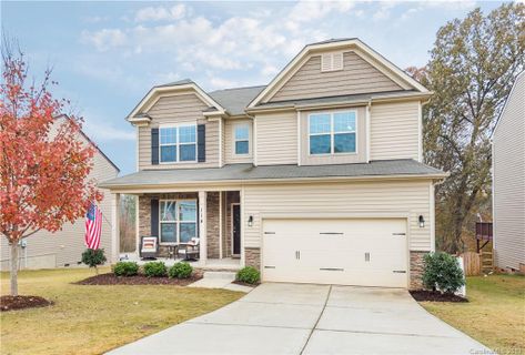 114 E Heart Pine Lane