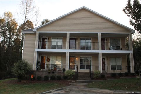 1044 Surry Lane