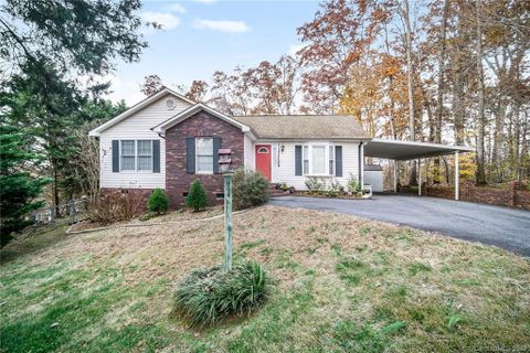 1941 Old Farm Road sold home in Old Farm, Concord, NC