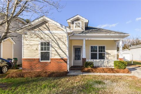 2728 Wingate Avenue sold home in Mayfair, Charlotte, NC
