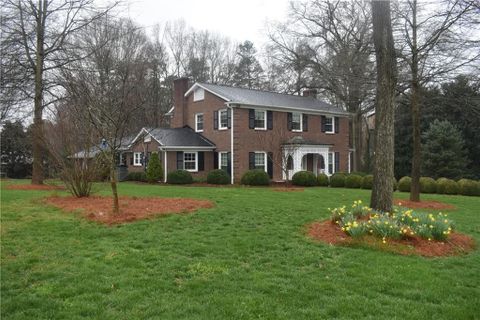 806 Woodhaven Drive sold home in Eastwood Park, Cherryville, NC