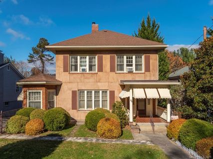64 Gracelyn Road