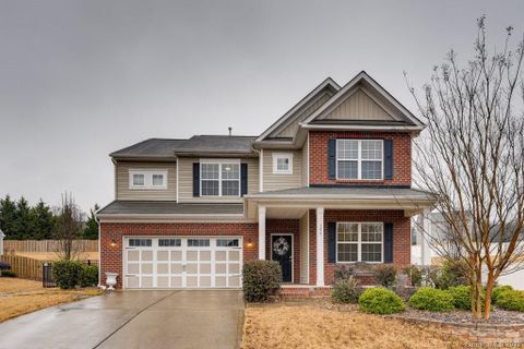 155 E Warfield Drive sold home in Wellesley East, Mooresville, NC
