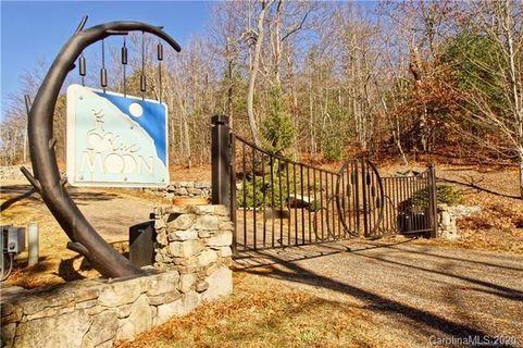 580 Sahalee Trail sold home in Blue Moon on Pinnacle Peak, Hendersonville, NC
