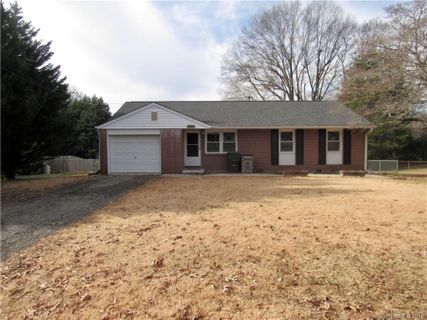 1501 Lynhurst Drive