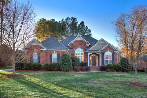 2011 Ivy Pond Lane