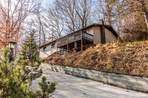 15 Mountain View Drive sold home in Sulphur Springs Park, Waynesville, NC