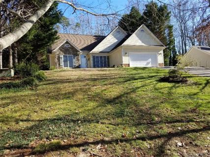 6924 Loretta Place