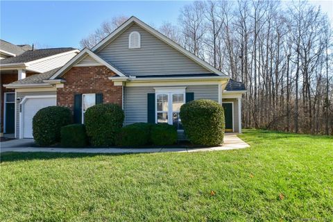 8913 Cinnabay Drive 27
