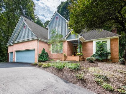 203 Blake Mountain Circle sold home in Blake Mountain Estates, Asheville, NC