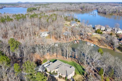 8054 Catawba Cove Drive sold home in Catawba Cove, Belmont, NC