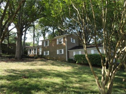 733 Ferndale Drive