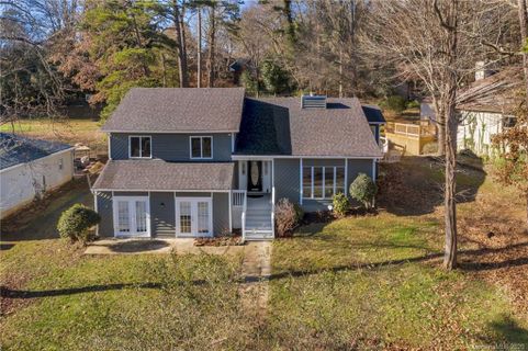 8140 Rittenhouse Circle