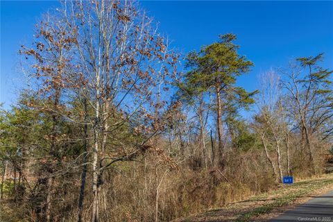 102 Saddle Ridge Drive