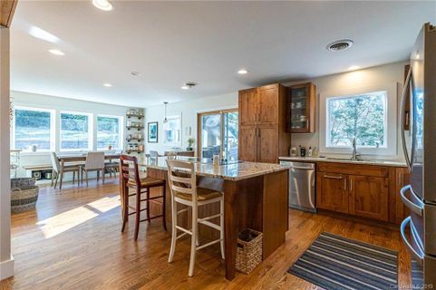 102 Hillside Lane