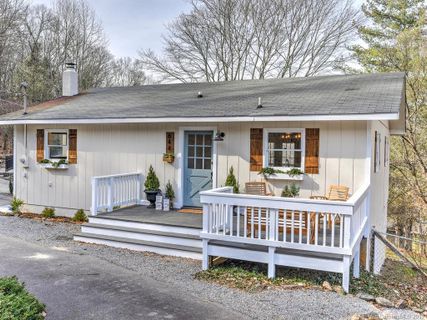 644 Apple Tree Court sold home in Freedlander Estates, Waynesville, NC