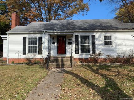 904 Maple Avenue
