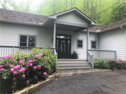 2624 Hickory Road sold home in Hound Ears, Boone, NC