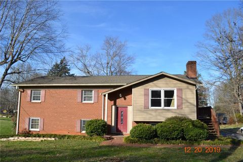 1603 3rd Street