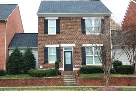580 Main Street