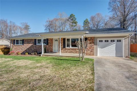 2514 Cove Creek Drive