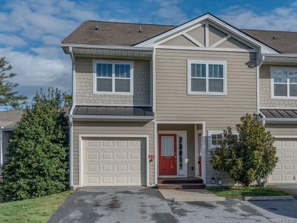 94 Foxden Drive 201