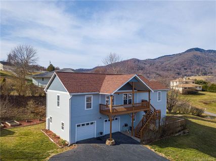 446 Orchard Drive