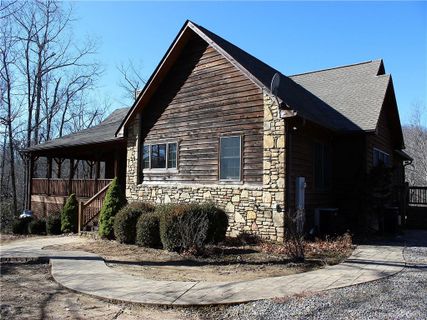 10 Laurel Cottage Lane