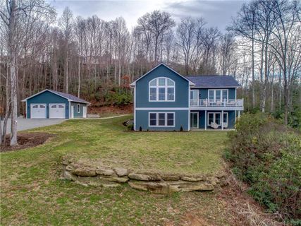 200 Parkway View Drive sold home in Mountain Valley, Hendersonville, NC