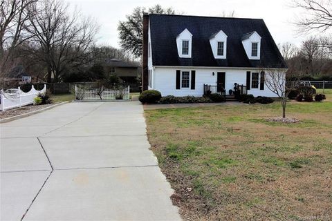 3417 Sherwood Circle sold home in Forest Brook, Gastonia, NC