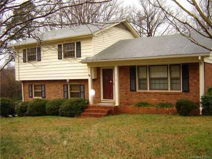 516 Hillsdale Drive