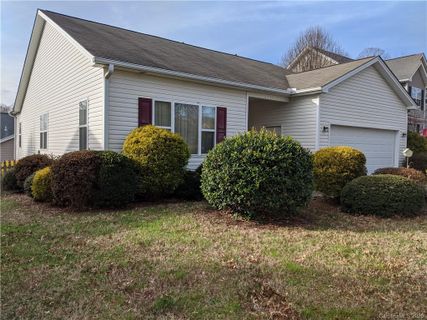 6 Scottish Circle sold home in Skyland Knoll, Asheville, NC