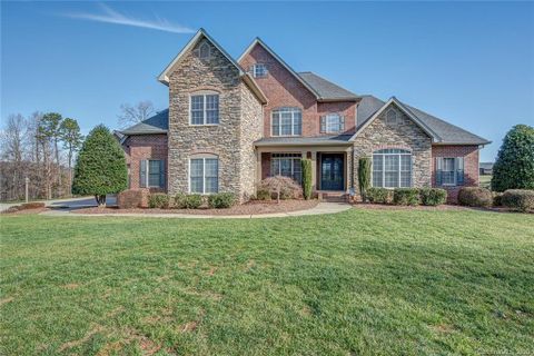734 Cedar Hill Drive