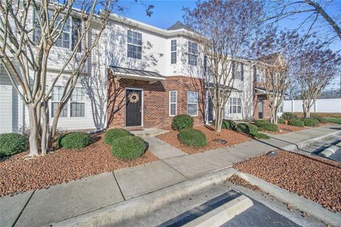 4143 Kenton Glenn Court sold home in Kenton Glenn, Concord, NC