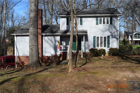 155 Camelot Road