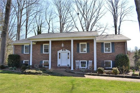 107 Oakwood Street